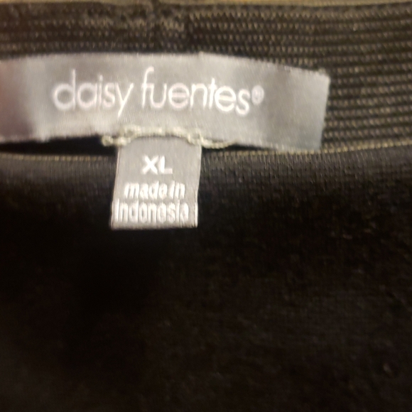 🌼Daisy Fuentes Skirt NWT Org. $44 - Picture 3 of 6